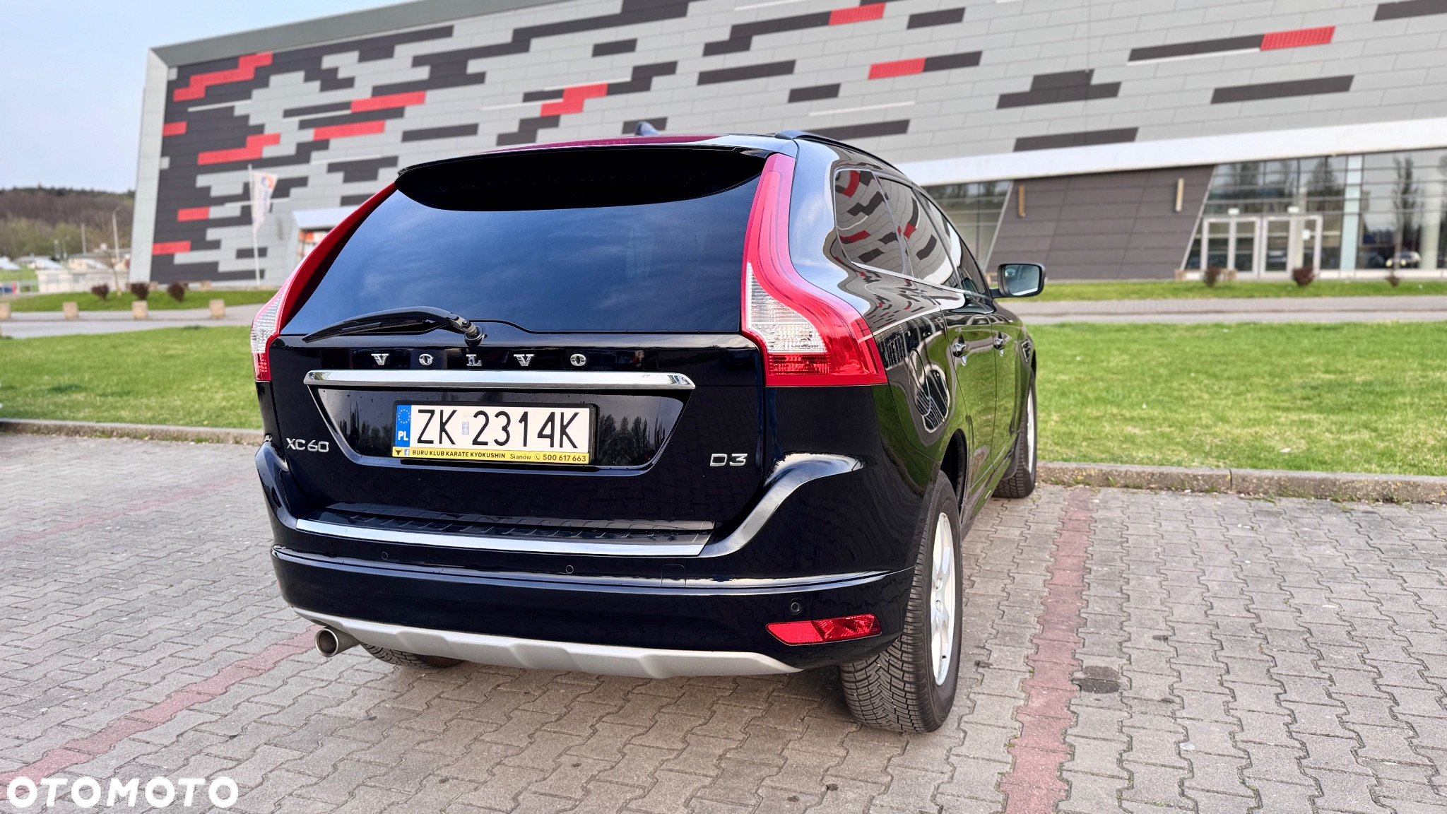 Volvo XC 60 D3 Drive-E Momentum - 9