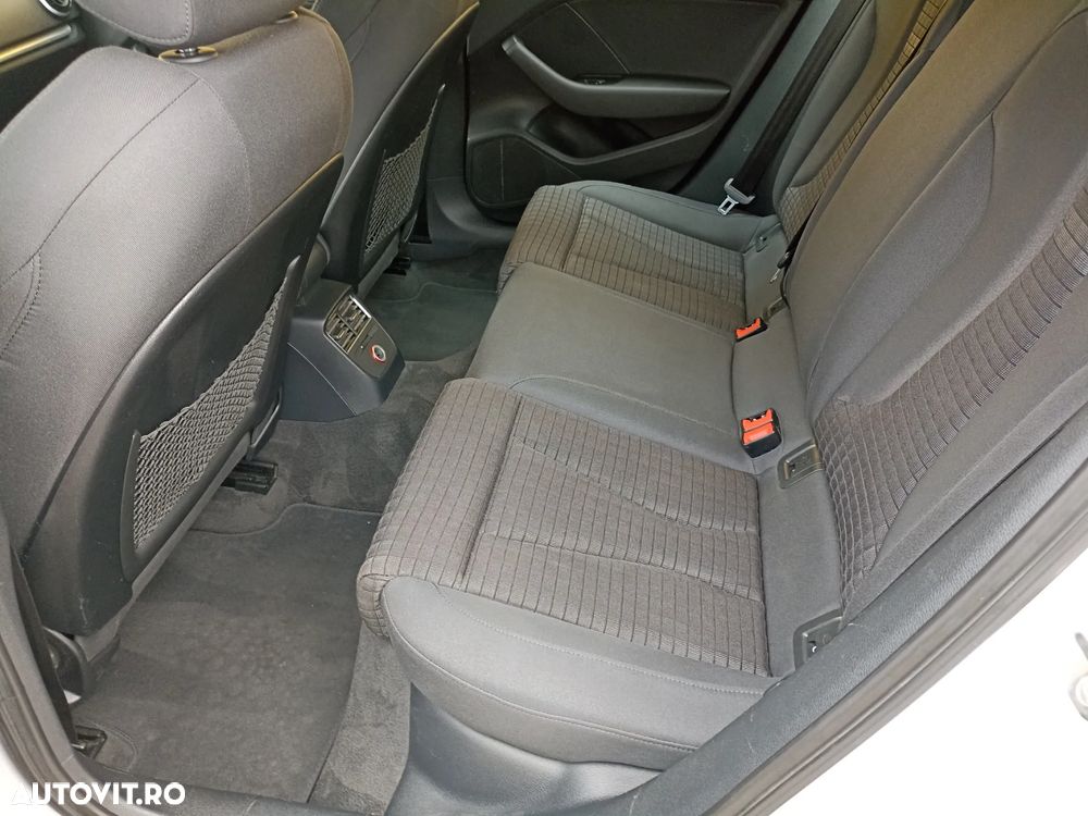 Audi A3 1.4 TFSI cylinder on demand Limousine S tronic Ambiente - 10