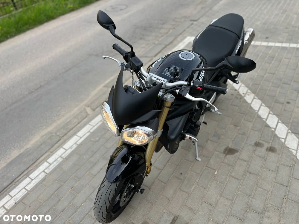 Triumph Street Triple - 35