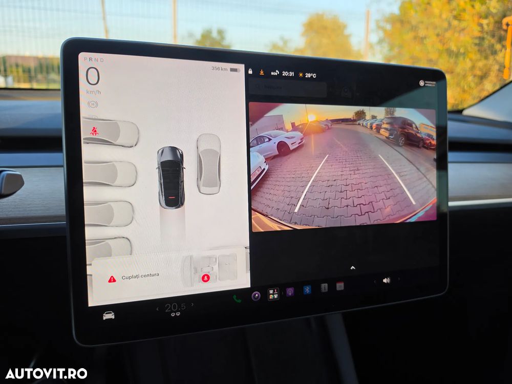 Tesla Model Y - 9