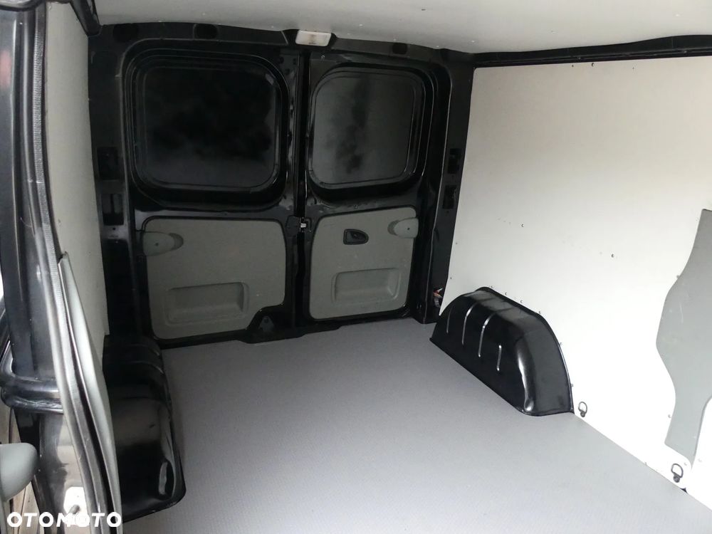 Renault TRAFIC - 8
