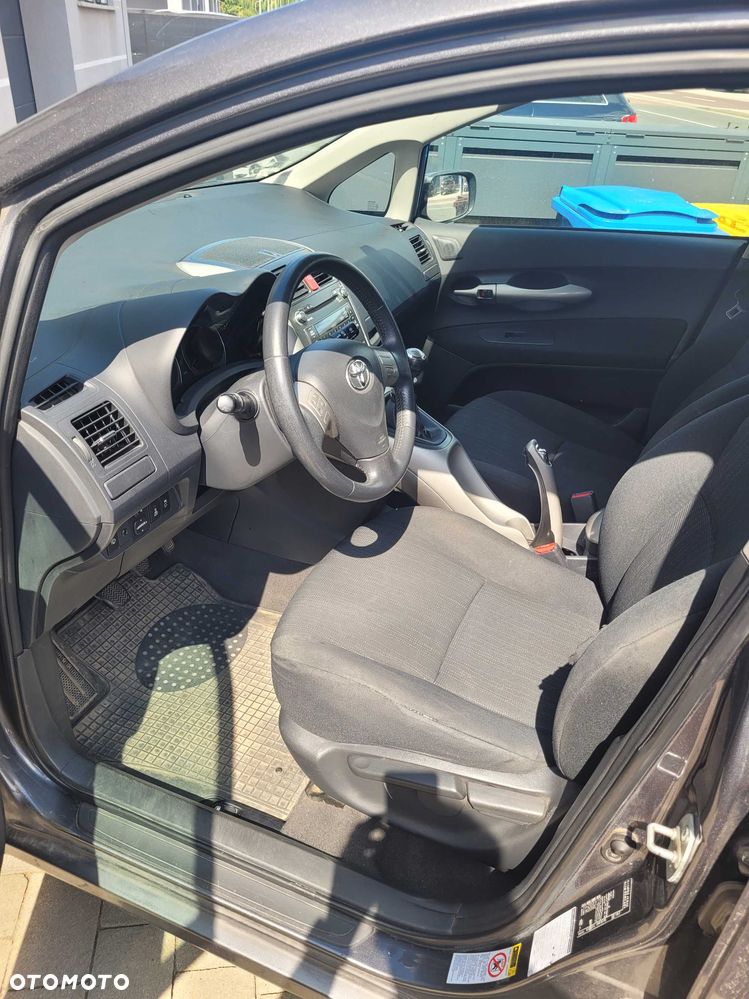Toyota Auris - 6