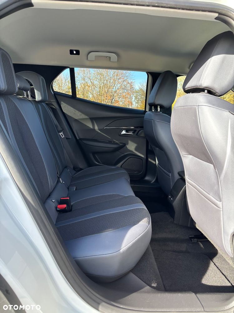 Peugeot 2008 PureTech 130 EAT8 Allure - 12