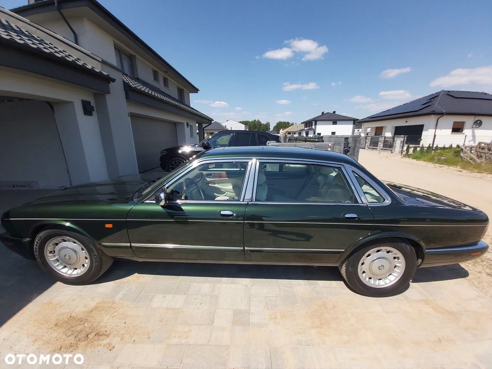 Jaguar Daimler S8 - 27