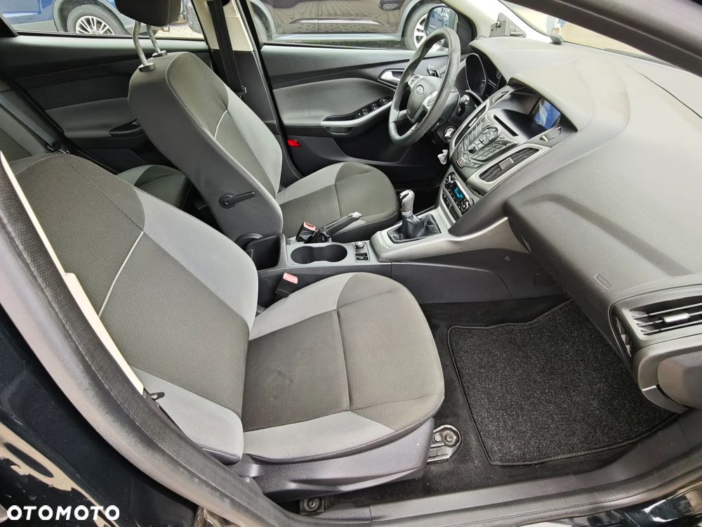 Ford Focus - 10