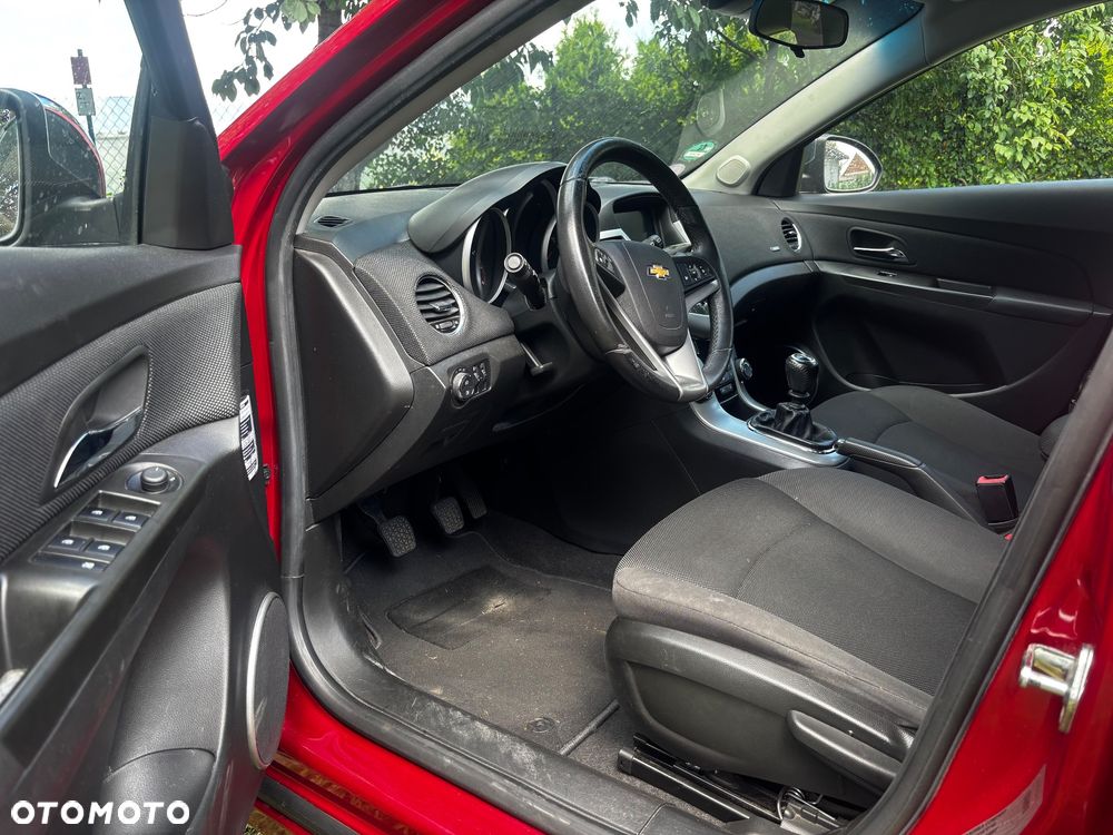 Chevrolet Cruze - 14