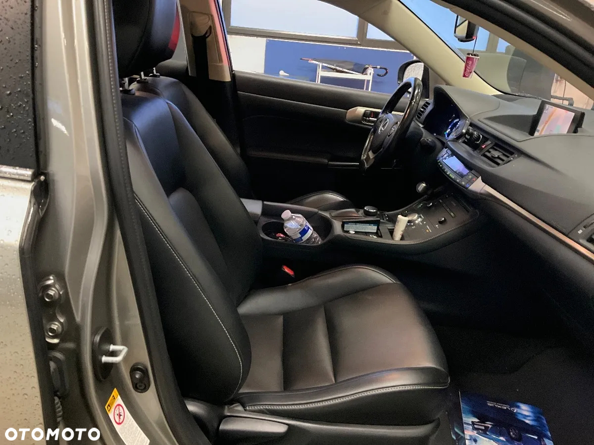 Lexus CT - 14