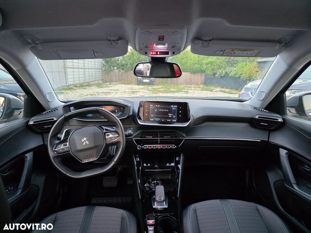 Peugeot 2008 PureTech 130 EAT8 GT - 21