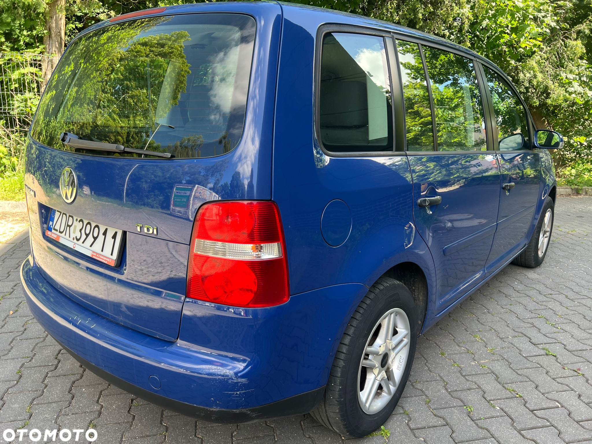 Volkswagen Touran 1.9 TDI Conceptline - 4