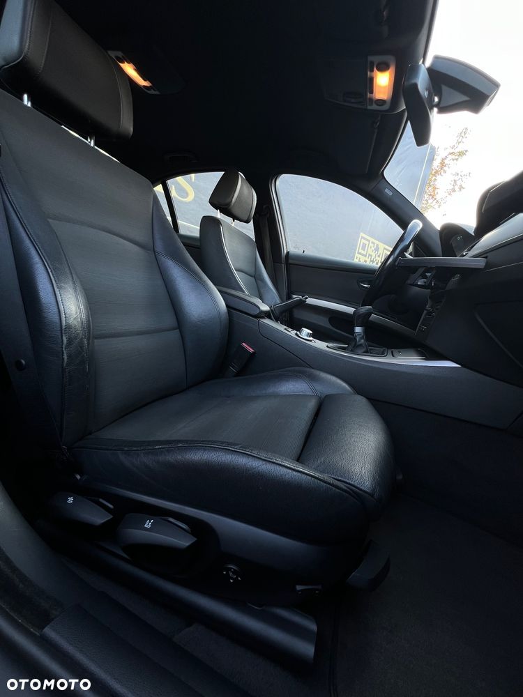 BMW Seria 3 330xd - 23