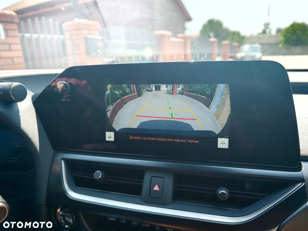 Lexus UX - 27
