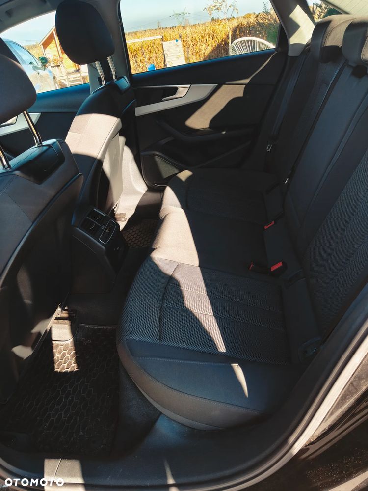 Audi A4 Limousine - 19