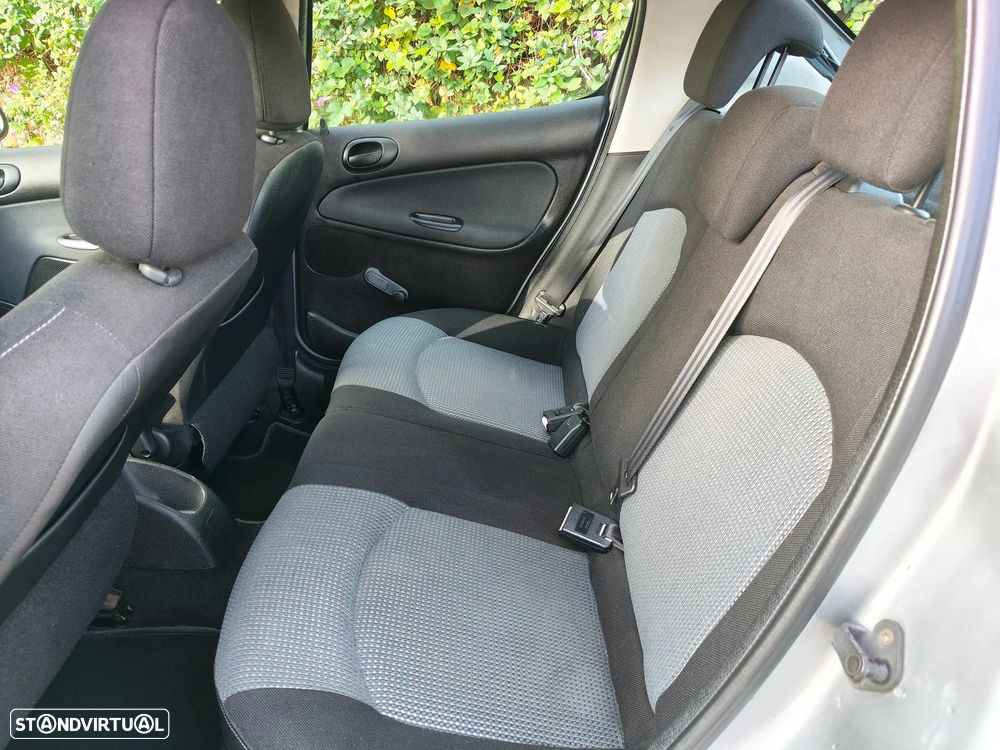 Peugeot 206 1.1 Color Line - 11