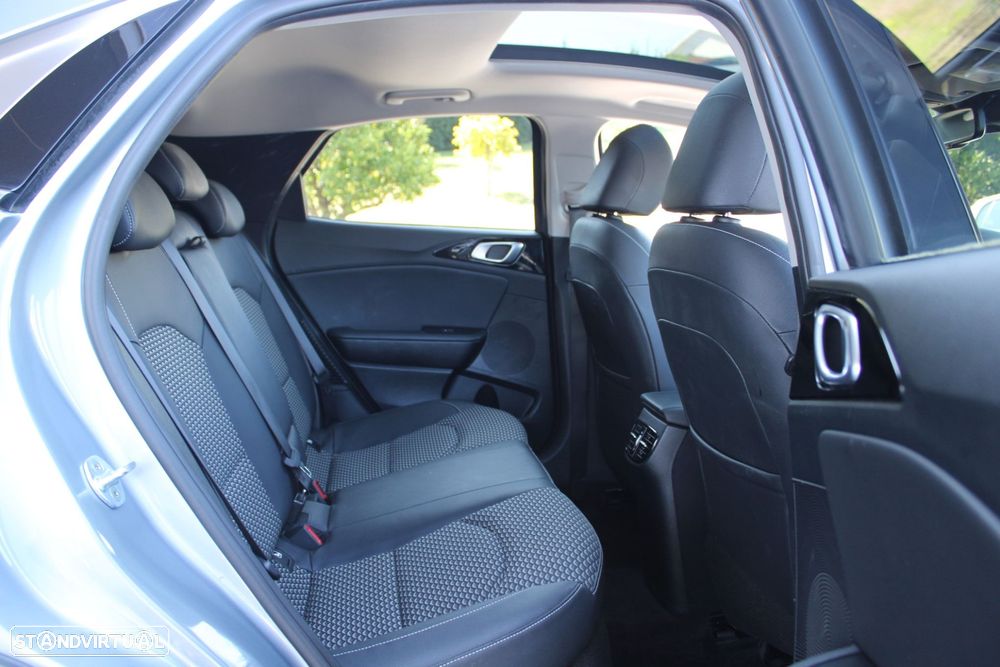 Kia XCeed 1.6 GDi PHEV First Edition+SRF - 23