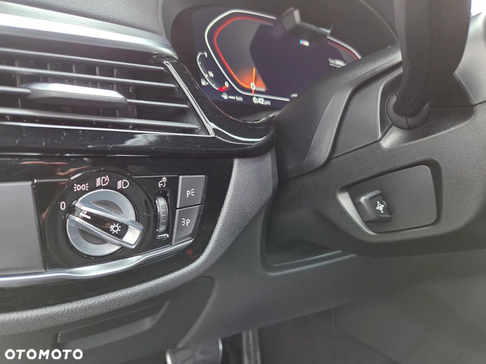 BMW Seria 5 540i xDrive M Sport Edition - 25