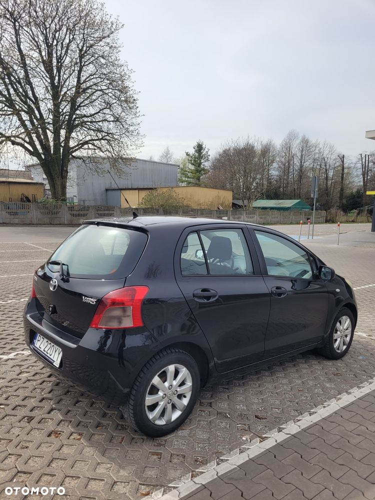 Toyota Yaris 1.3 Sol - 6