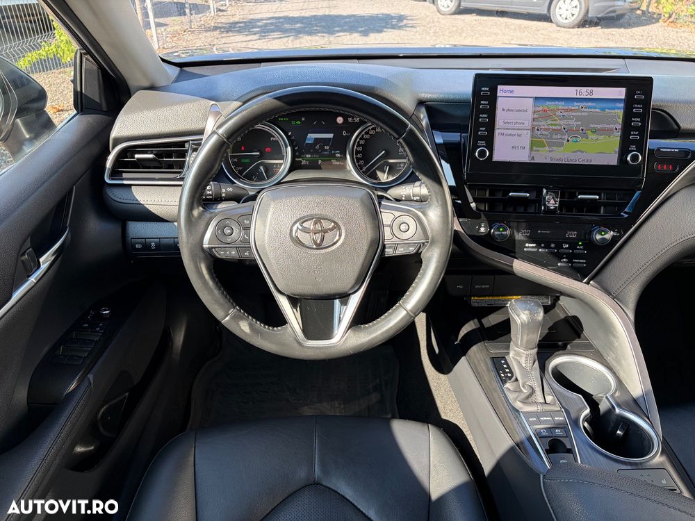 Toyota Camry 2.5 Exclusive - 12