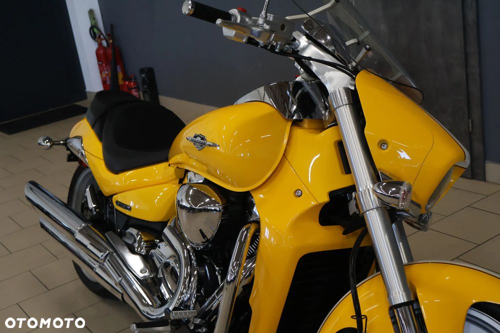 Suzuki Intruder