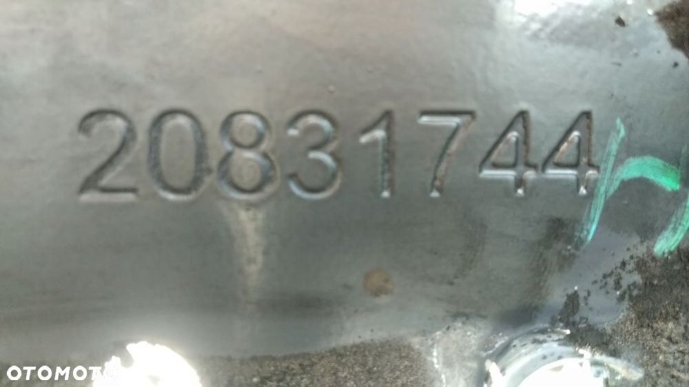 VOLVO FH 4 BELKA WSPORNIK RAMY MOCOWANIE ŁAPY - 4