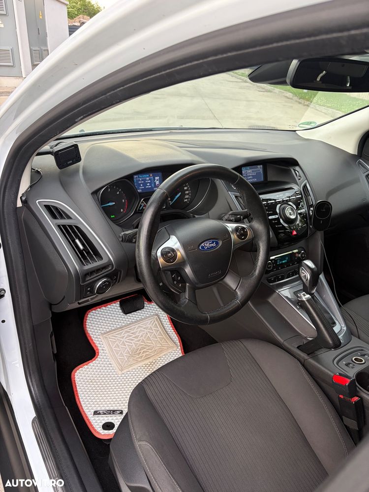 FORD Focus 2013 — imagine 8