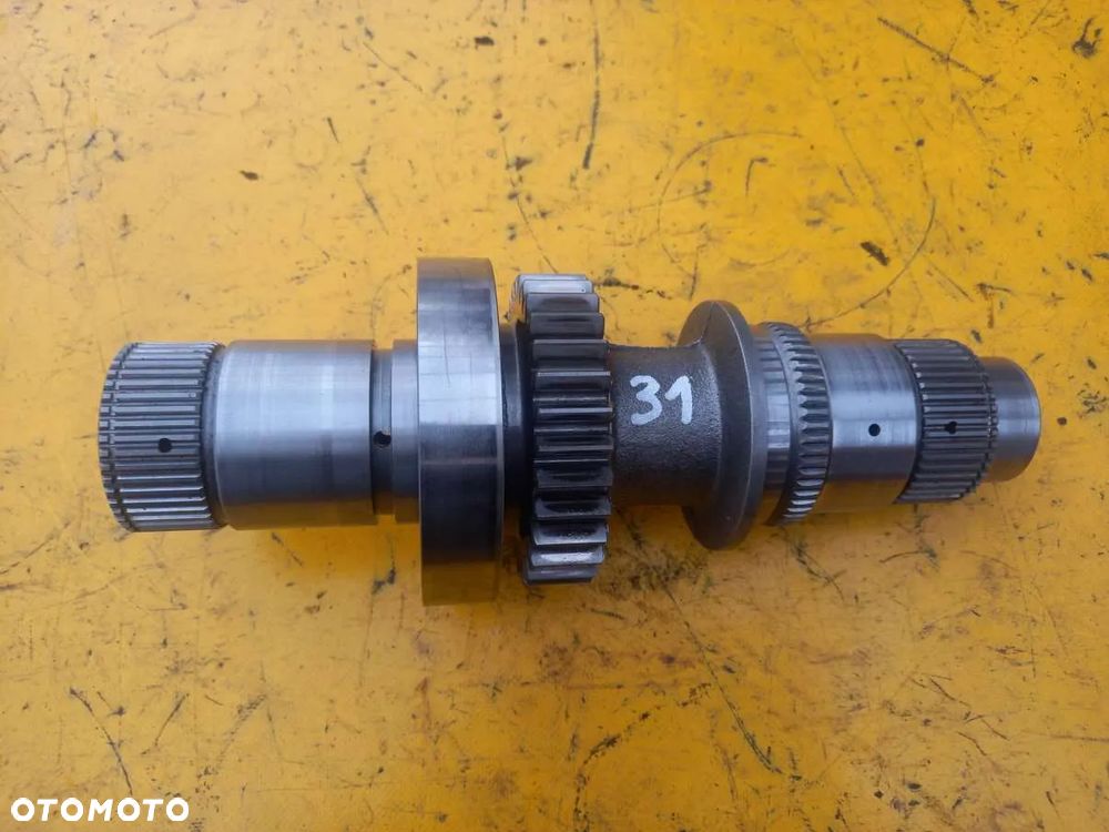 Główny wałek skrzyni 12x12 New Holland 6640 - 1