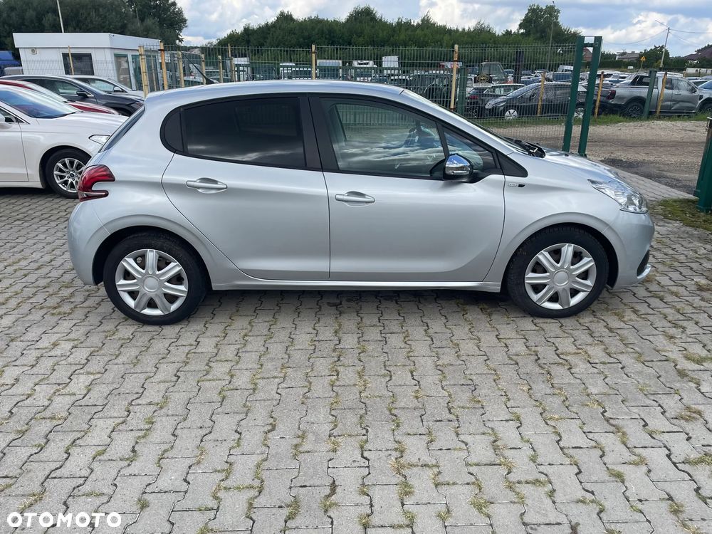 Peugeot 208 1.6 BlueHDi Active S&S - 10