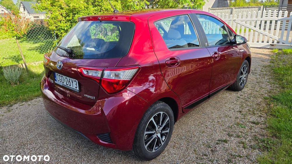 Toyota Yaris Hybrid 100 Premium EU6 - 2