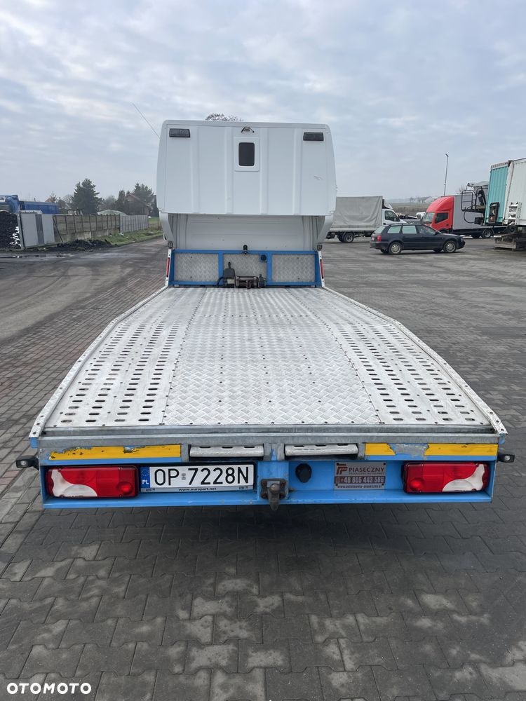 Mercedes-Benz Sprinter - 9