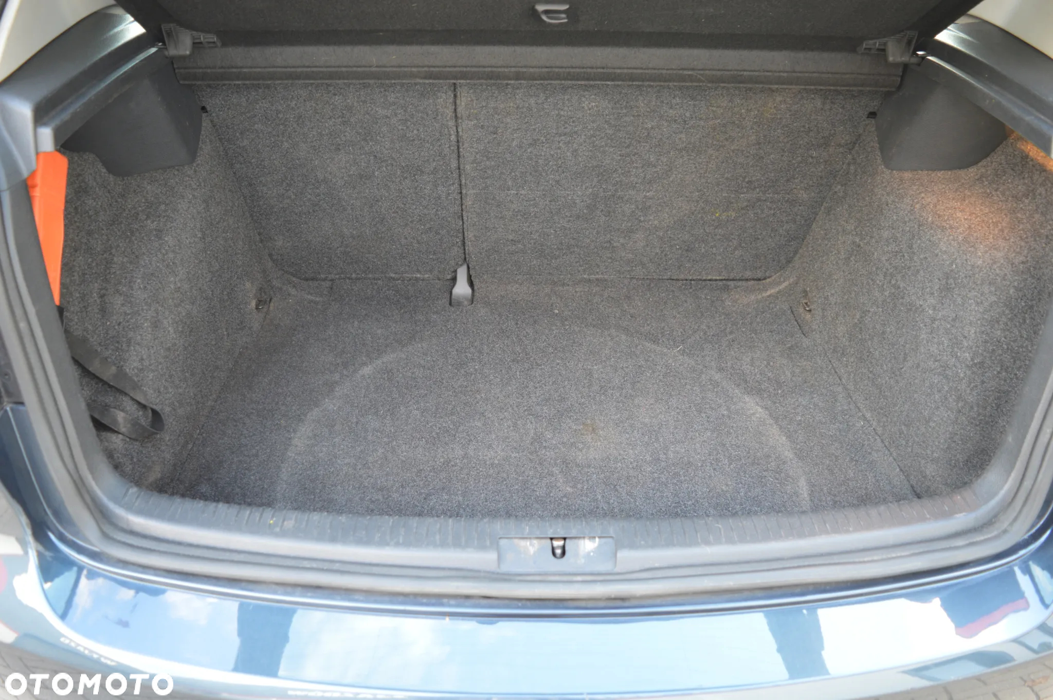 Volkswagen Golf 1.6 TDI DPF Comfortline - 13