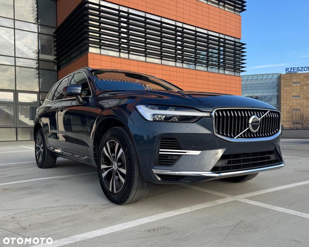 Volvo XC 60 T6 AWD Recharge Geartronic Inscription - 3