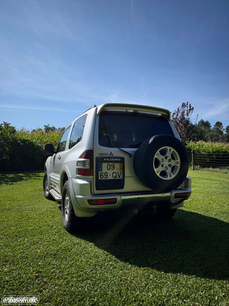 Mitsubishi Pajero 3.2 DI-D GLS - 3