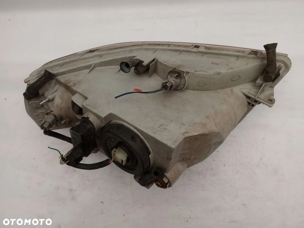 Chevrolet Aveo T200 Lampa Prawy Przód - 4