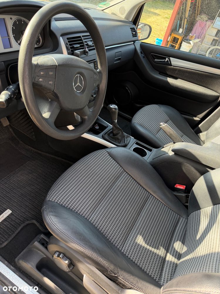 Mercedes-Benz Klasa B 150 - 19