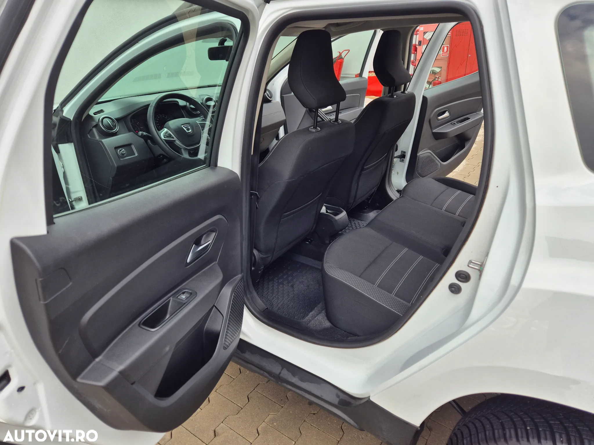 Dacia Duster 1.5 Blue dCi 4WD Comfort - 14