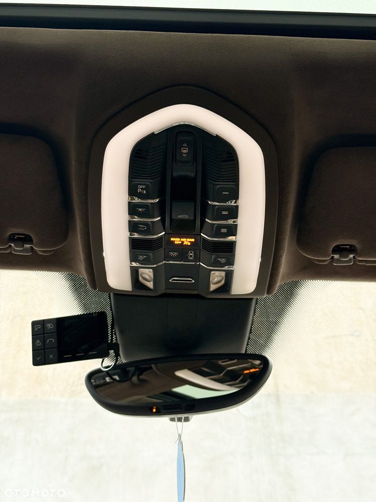 Porsche Cayenne GTS Tiptronic S - 37