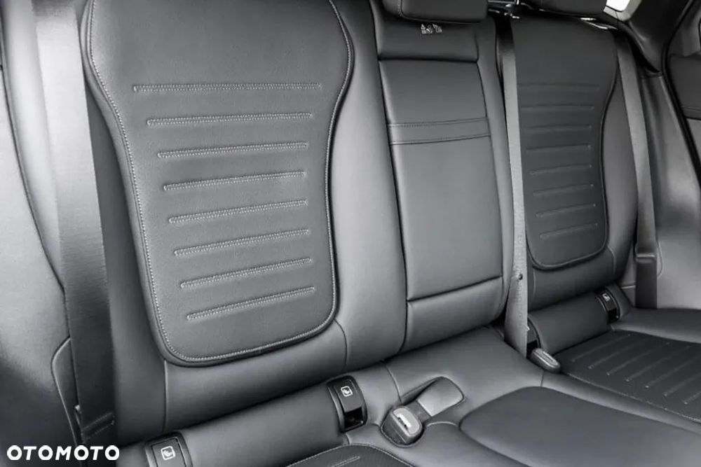 Mercedes-Benz GLC 220 d mHEV 4-Matic AMG Line - 12