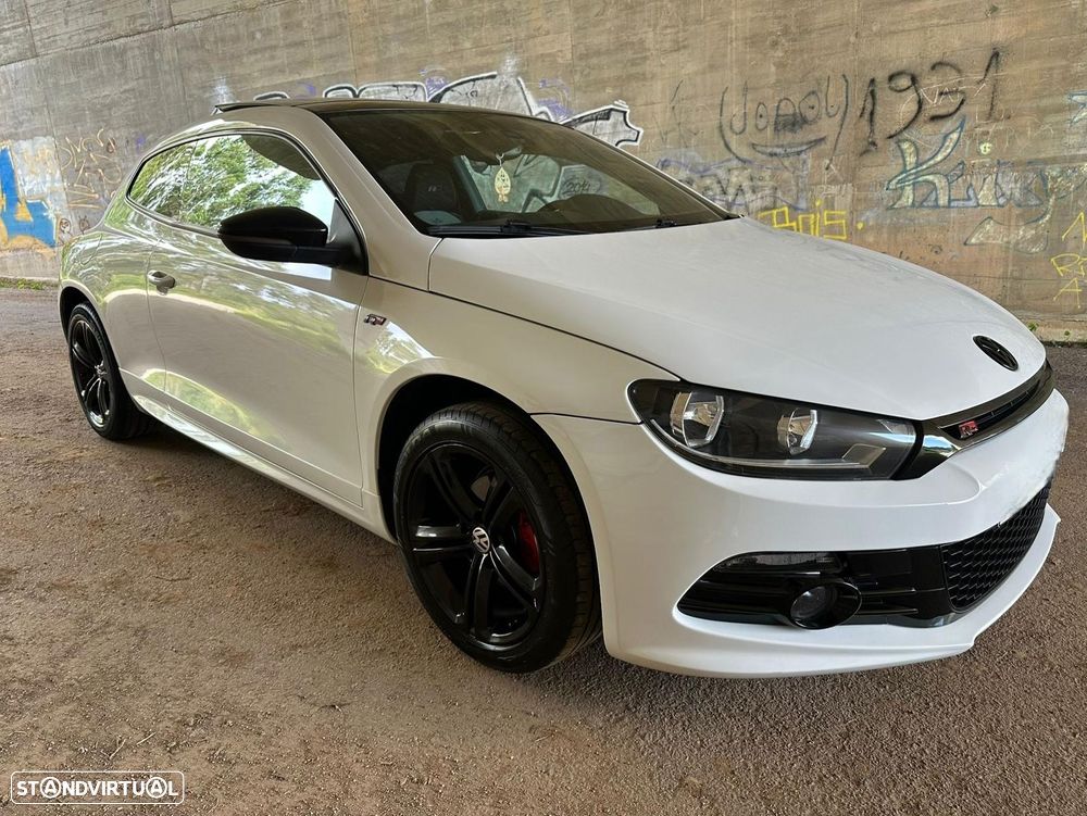 VW Scirocco 2.0 TDI Blue Motion Technologie Edition - 2