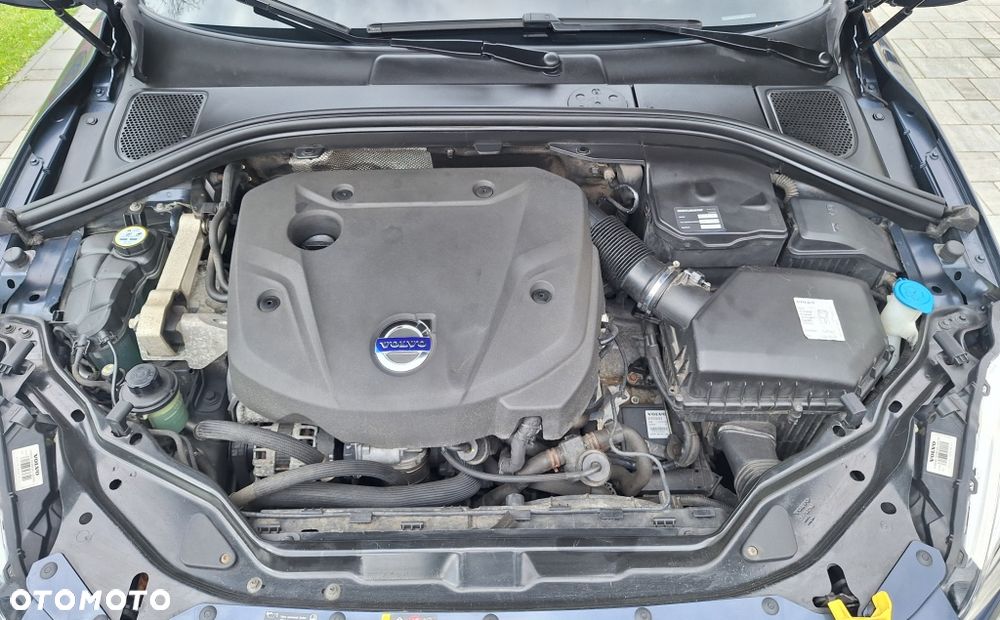 Volvo XC 60 D4 Geartronic Momentum - 24