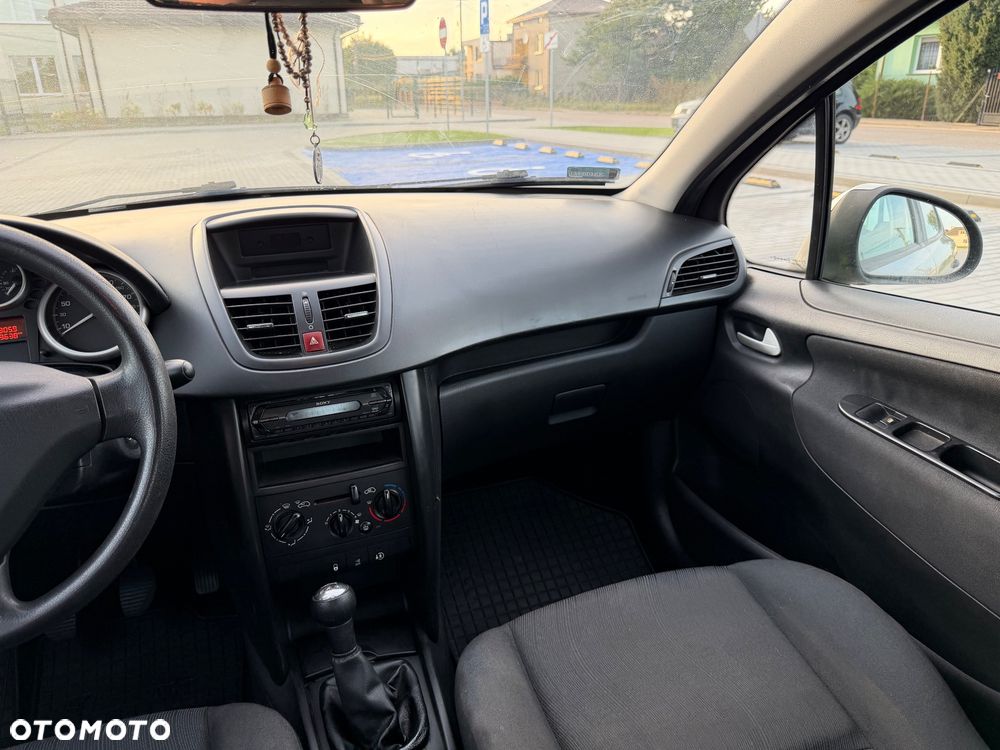 Peugeot 207 1.4 Presence nICE - 25