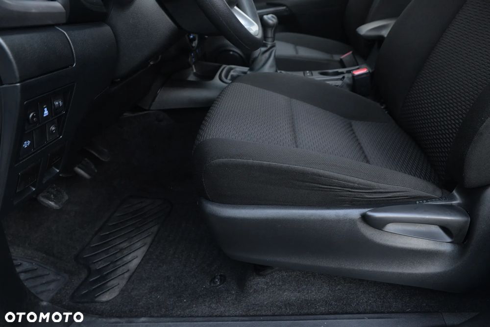 Toyota Hilux 2.4 D-4D Double Cab DL 4x4 - 39