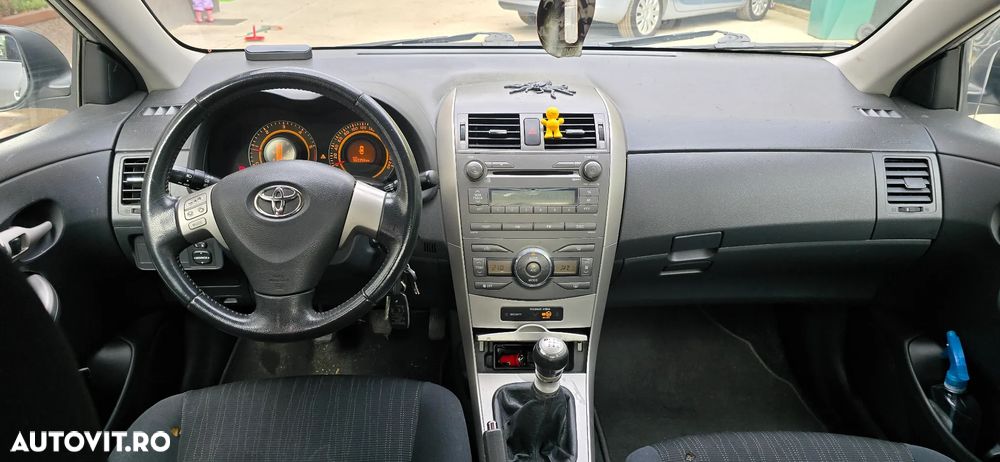 Toyota Corolla 2.0 D-4D DPF Sol - 5