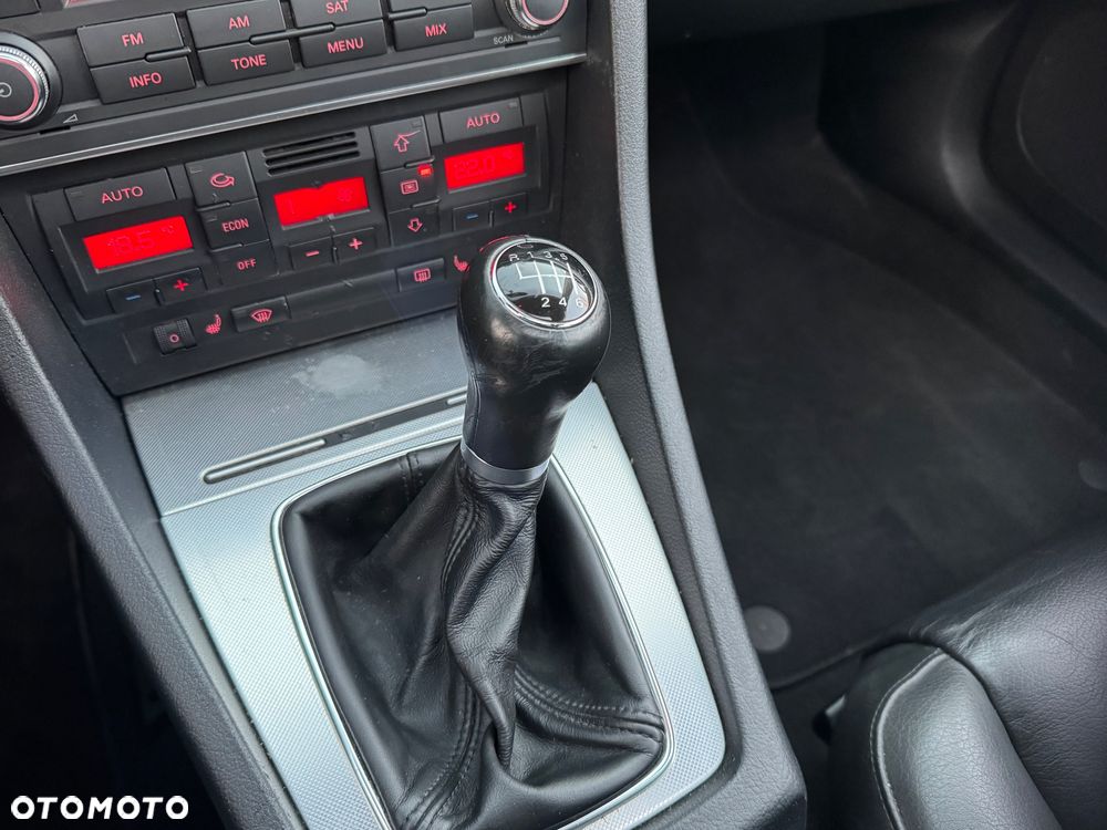 Audi A4 Limousine - 23