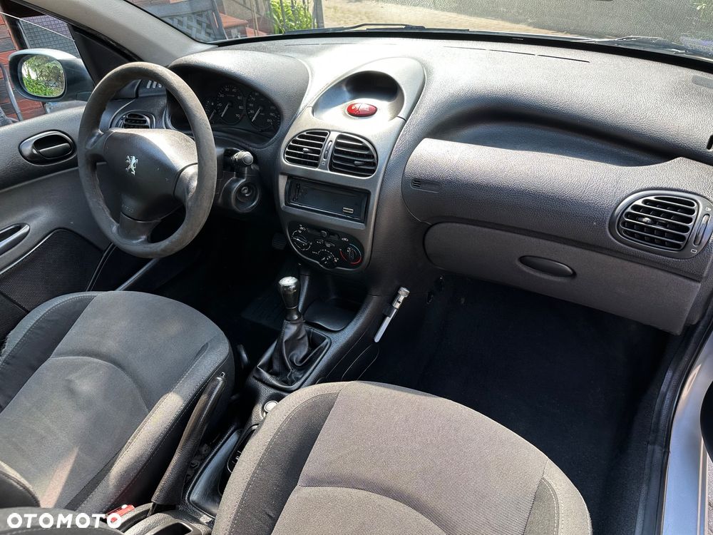 Peugeot 206 - 11