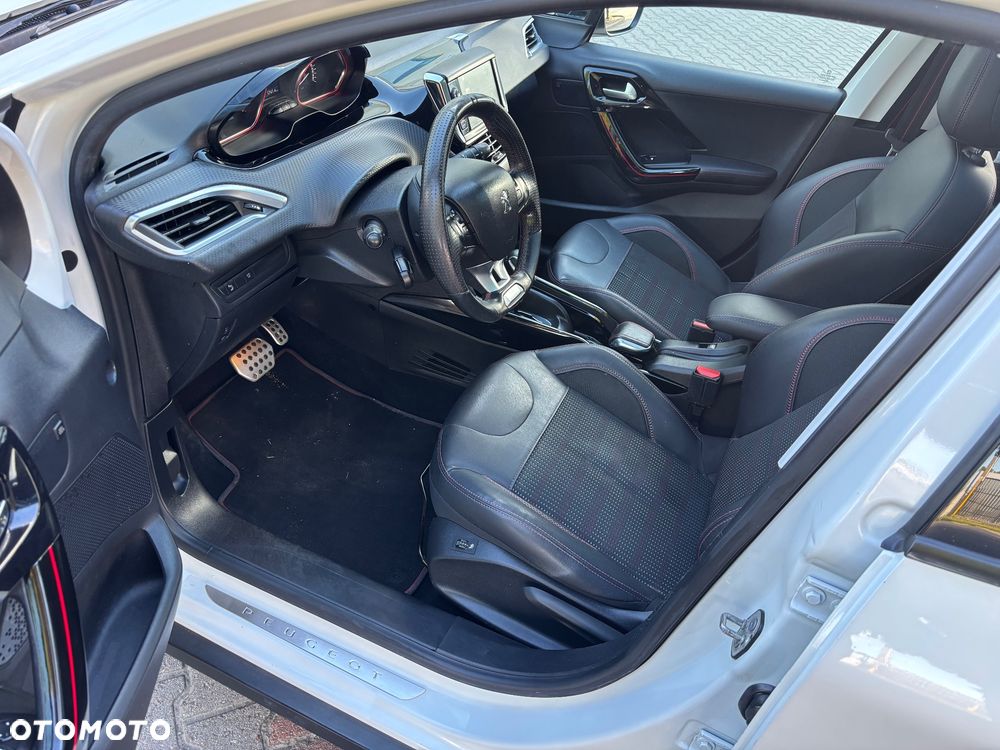Peugeot 2008 PureTech 110 Stop&Start EAT6 GT-Line Edition - 25