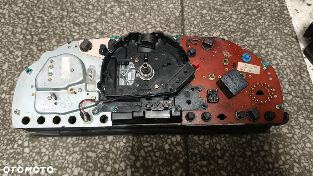 Licznik prędkościomierz Mercedes w124 w123 w201 MB190 diesel Mercedes 814-817 kaczka - 4