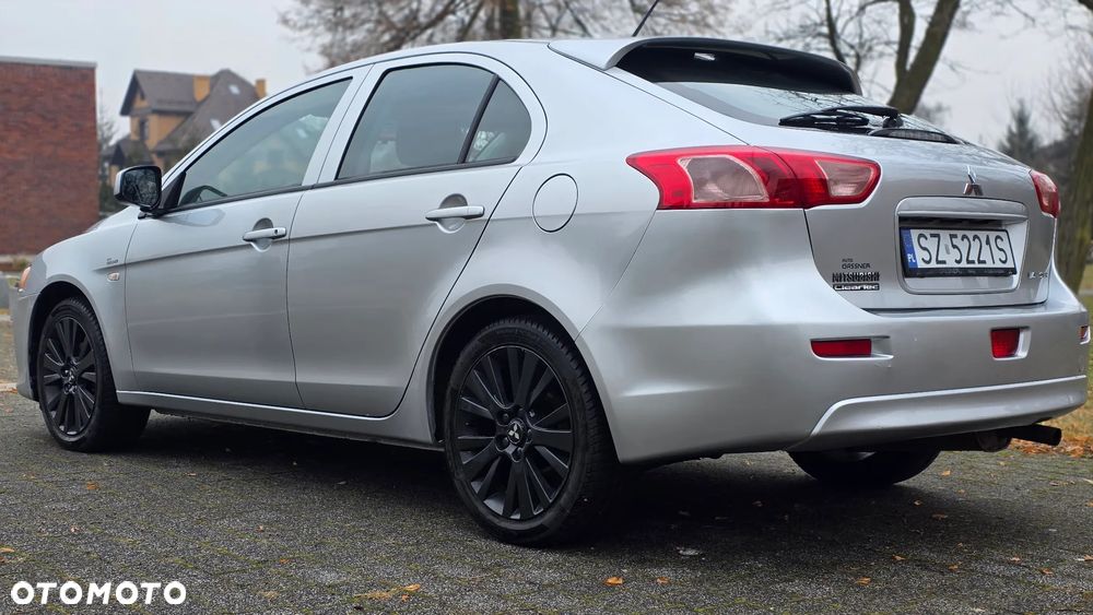 Mitsubishi Lancer 1.6 Invite - 5