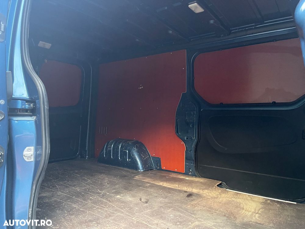 Opel Vivaro - 13