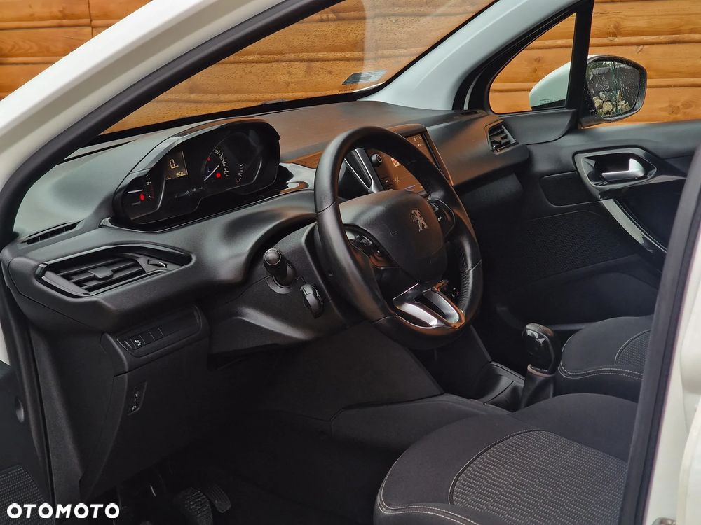 Peugeot 208 1.2 PureTech Allure - 7
