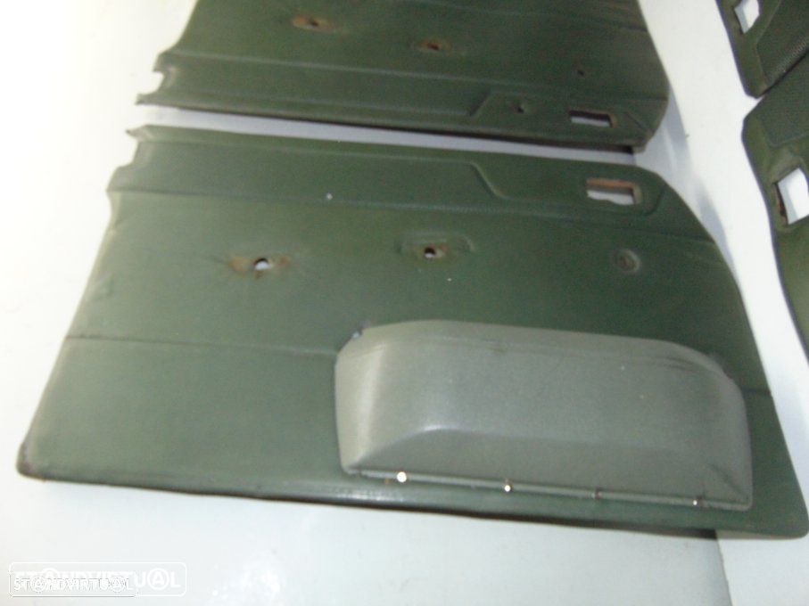 Mercedes W115 - quartelas das portas - 3