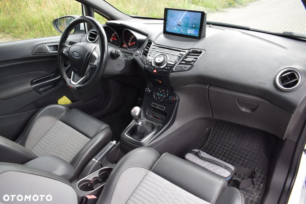 Ford Fiesta 1.6 EcoBoost mit Leder-Sport-Paket ST - 15